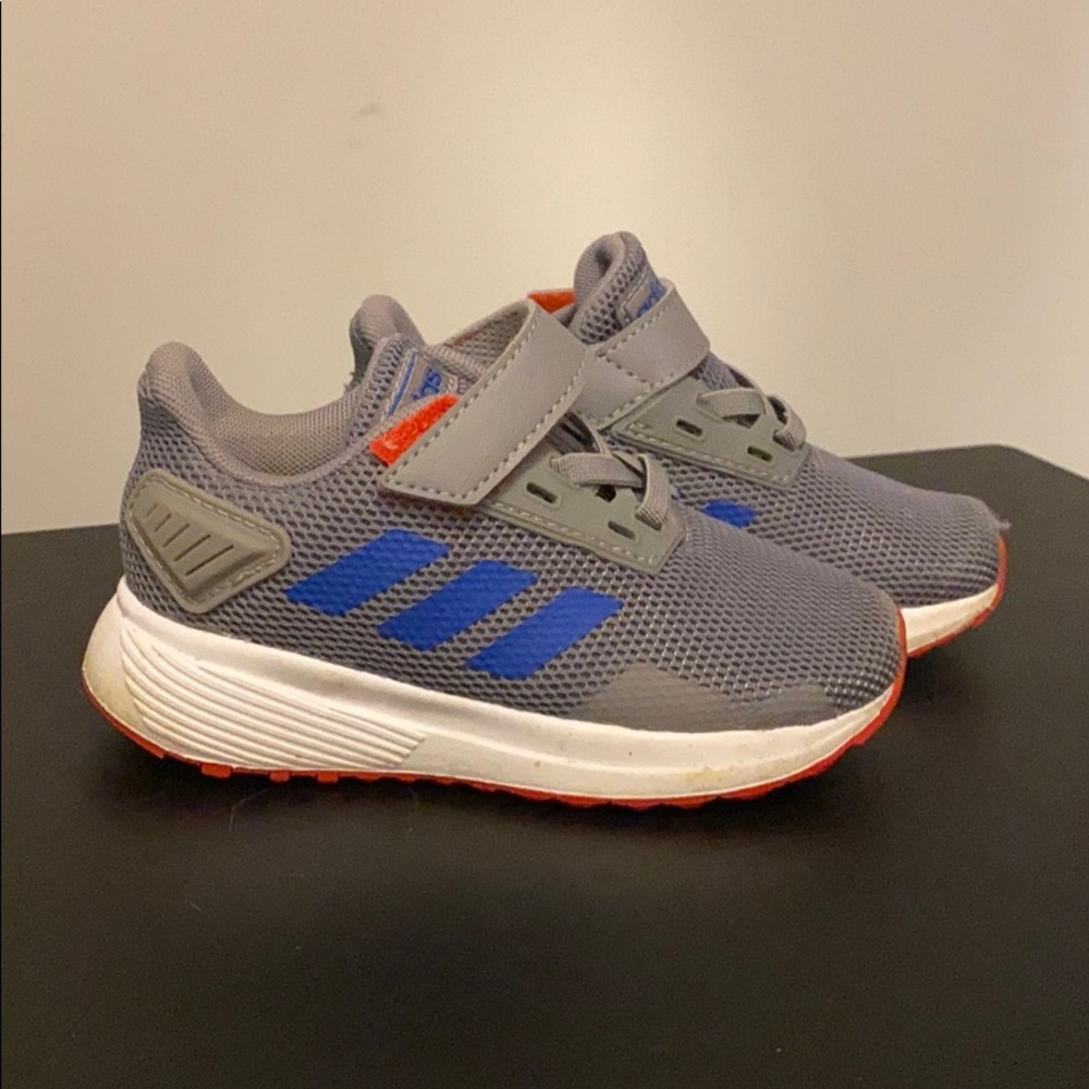 Toddler boy size 7 Adidas sneakers